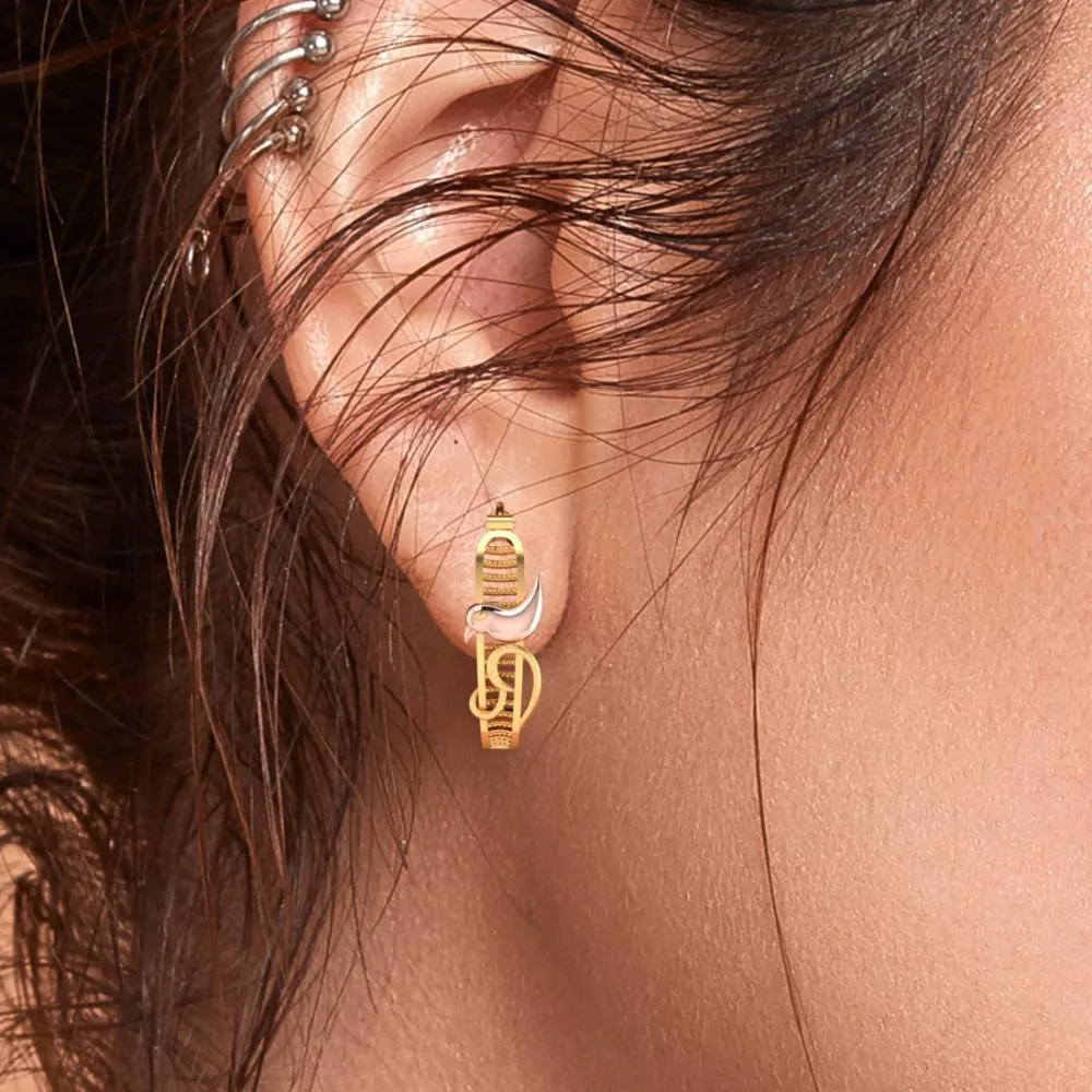 22k Elegant Gold Earrings Featuring A Bird Design