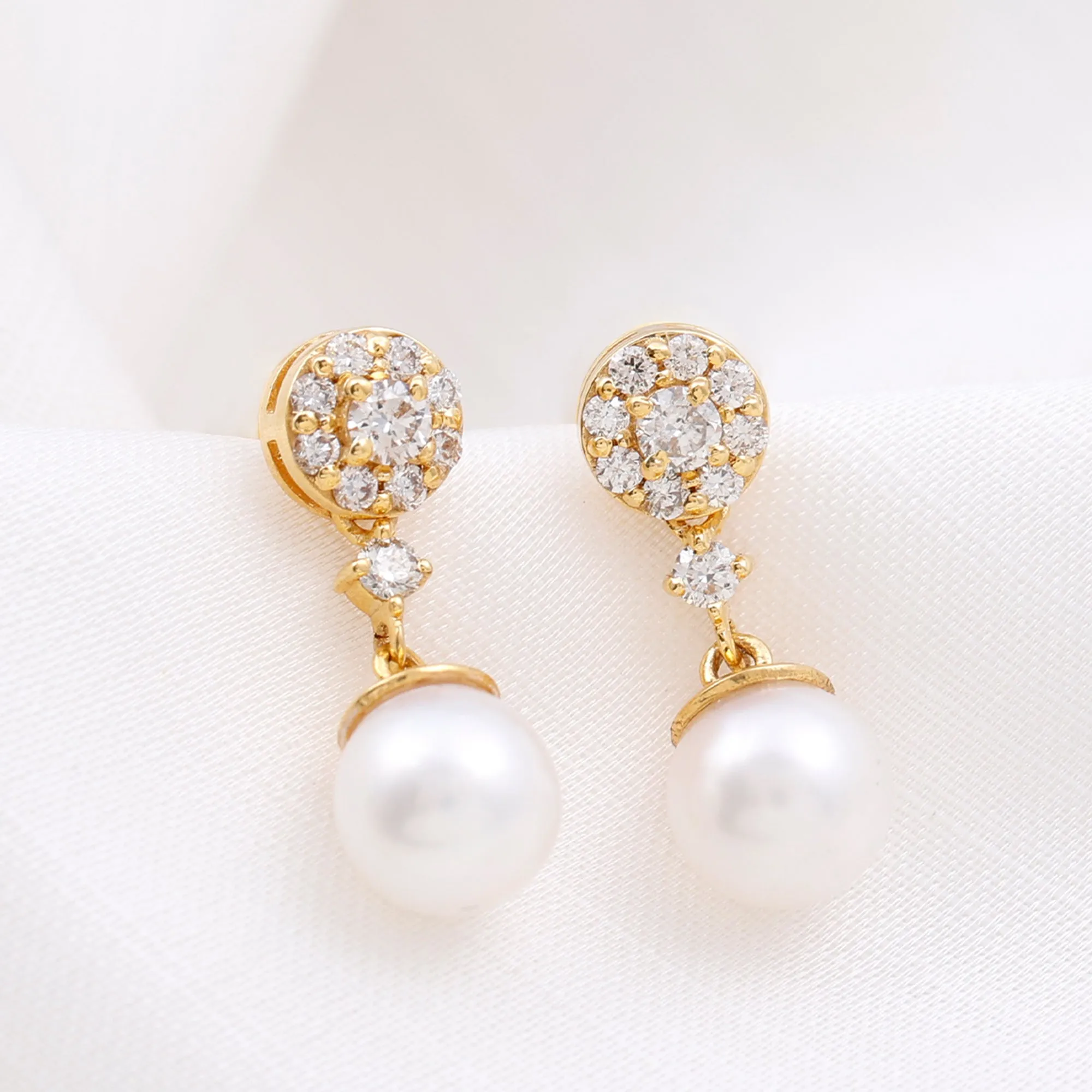 Elegant Freshwater Pearl Stud Drop Earrings with Diamond