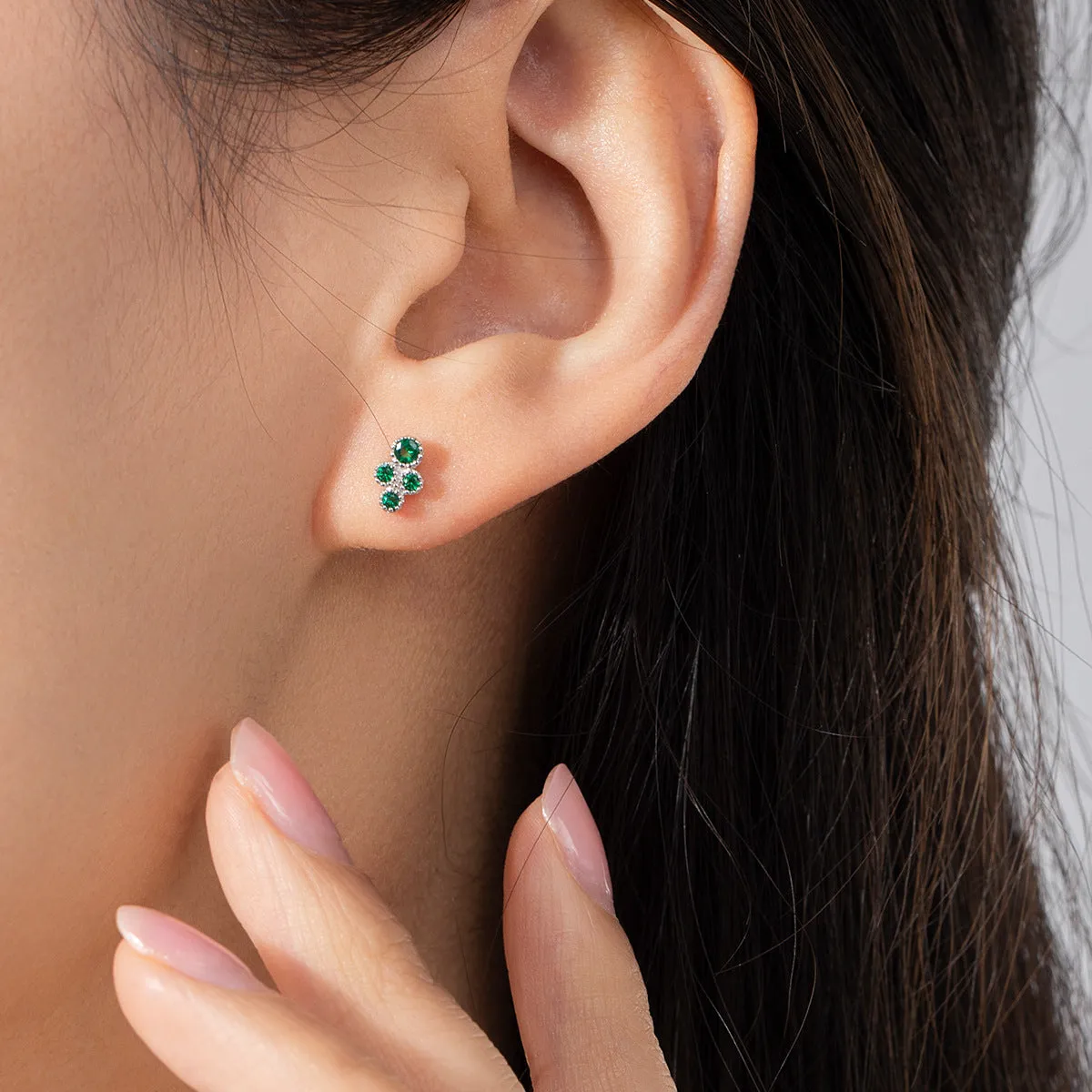 Elegant S925 Sterling Silver Emerald Zircon Stud Earrings for Women