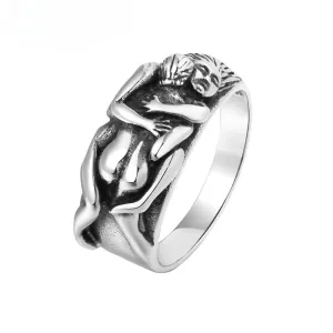 European and American Vintage Titanium Steel Embrace Love Rings