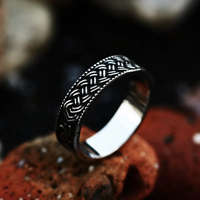 Korean-Inspired Simple Stainless Steel Rings for Men and Women - Retro Celtic Knot Titanium Steel Design