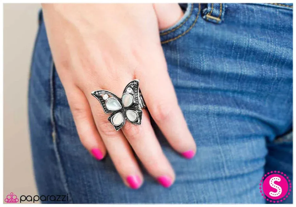 Paparazzi Ring ~ Milkweed - White