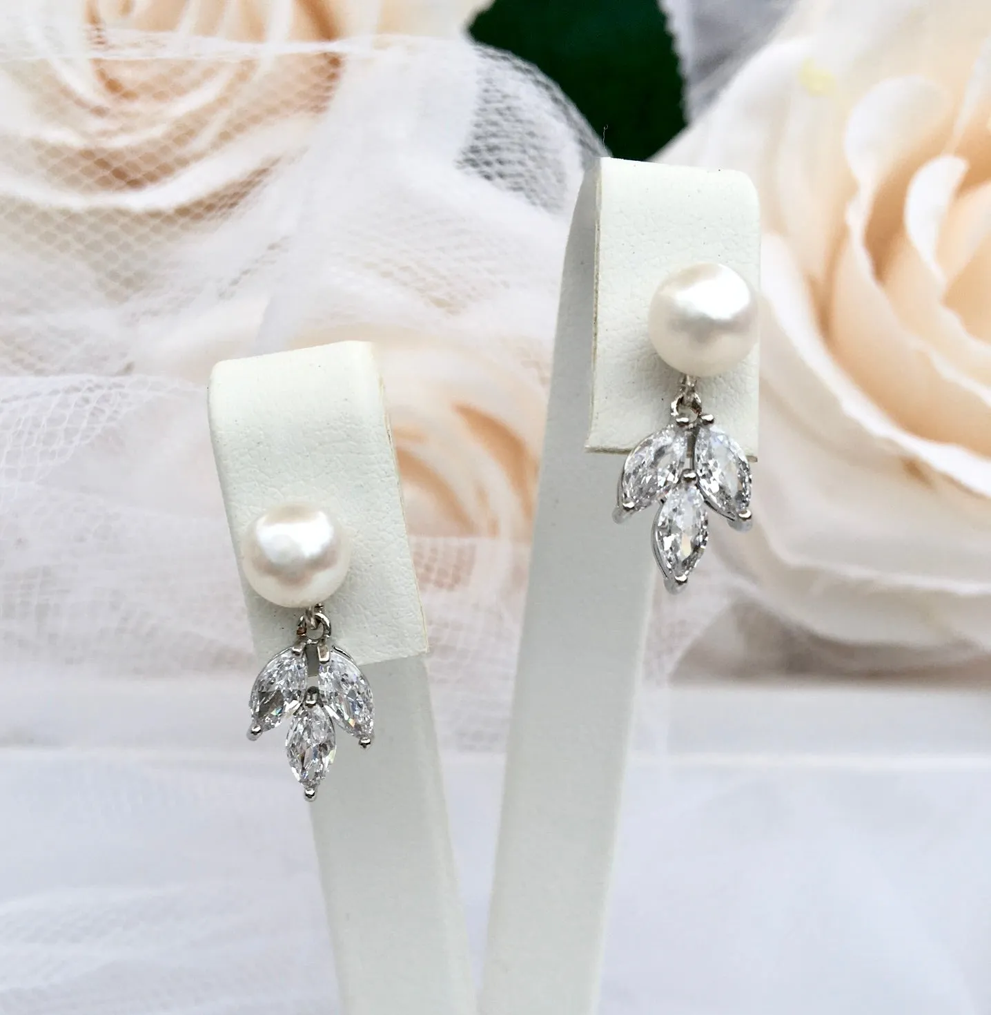 "Maitlyn" - Minimalist Pearl and Cubic Zirconia Bridal Earrings