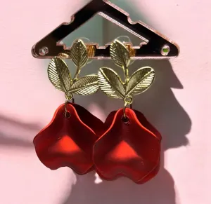 Red - iridescent flower earrings | golden leaf style